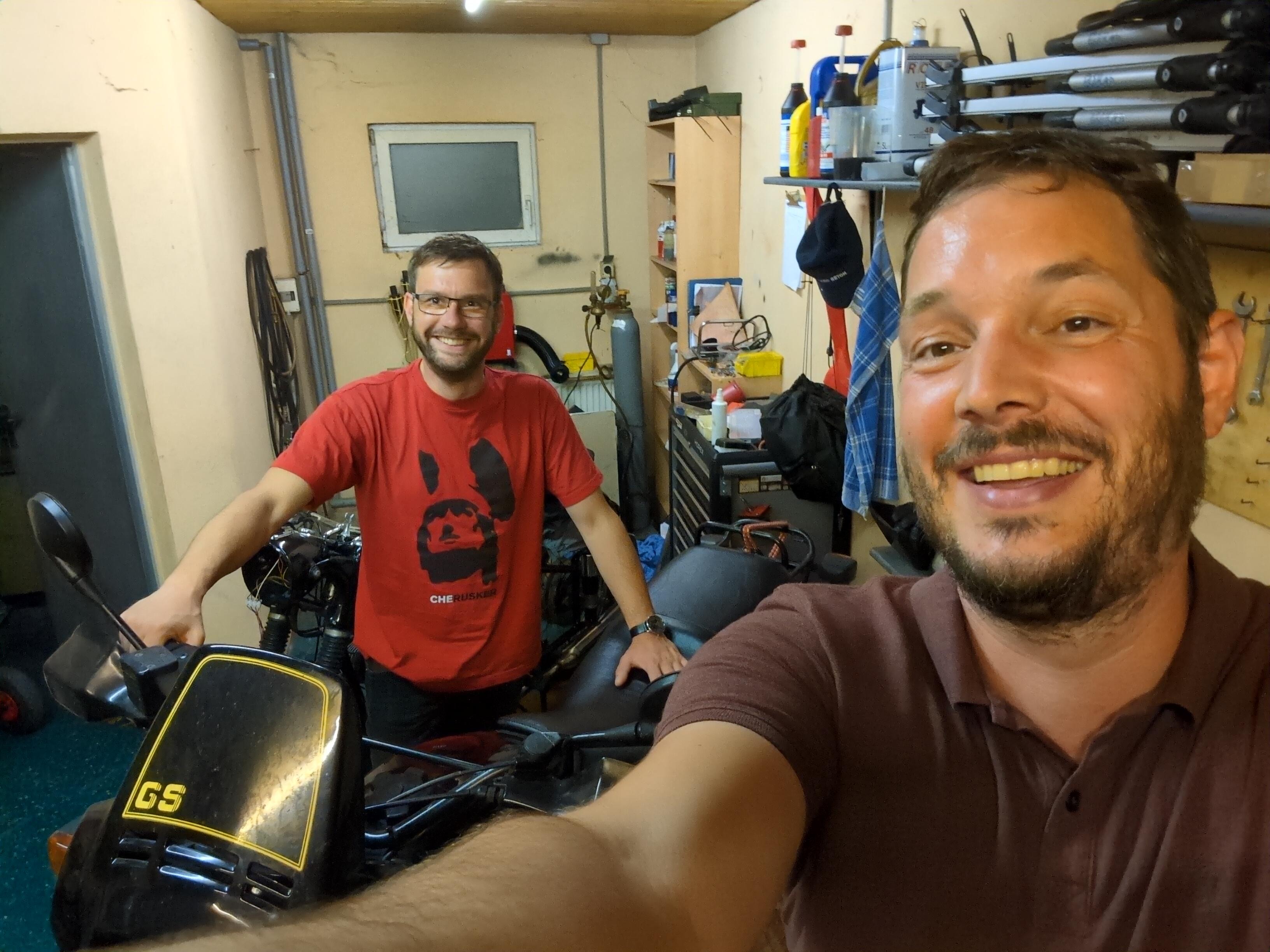 Vor dem Trip in der Garage